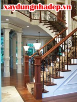 [Phong Thủy Xây Nhà] - Cầu thang hướng ra cửa chính – Tiền của theo ra ngoài